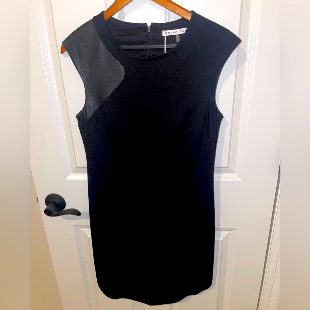 TRINA TURK BLACK CREW NECK MINI DRESS WITH LEATHER INSERT- NWT